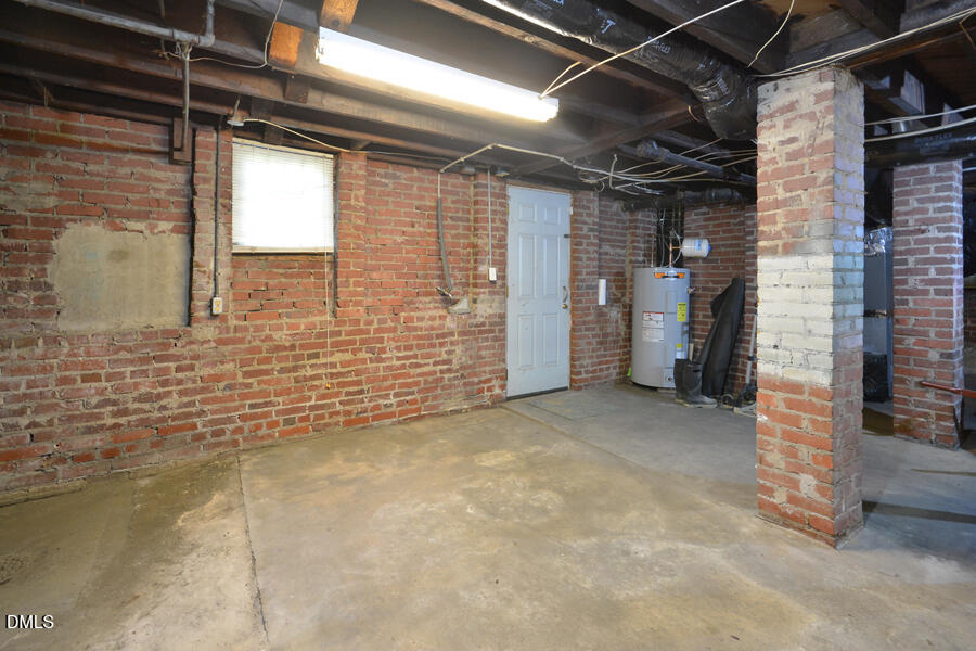 1814 Chapel Hill Road Durham, NC 27707 - Photo 27 of 33