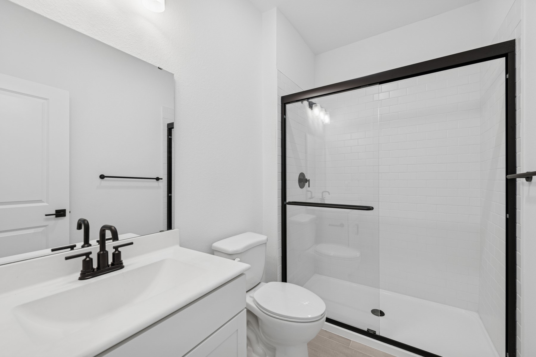 2614 Good Morrow Drive Rosenberg, TX 77471 - Photo 4 of 47 Extra Suite bath