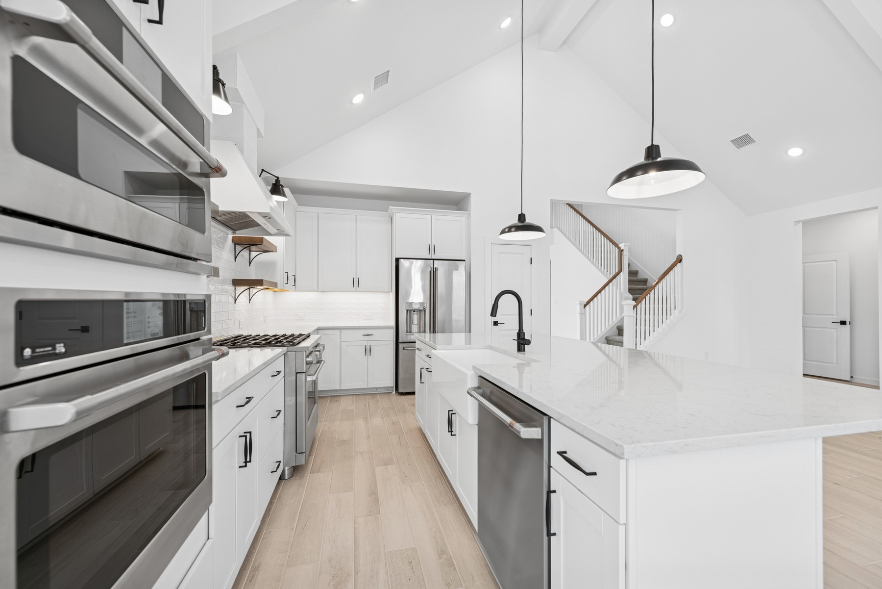 2614 Good Morrow Drive Rosenberg, TX 77471 - Photo 9 of 47 Stylish kitchen