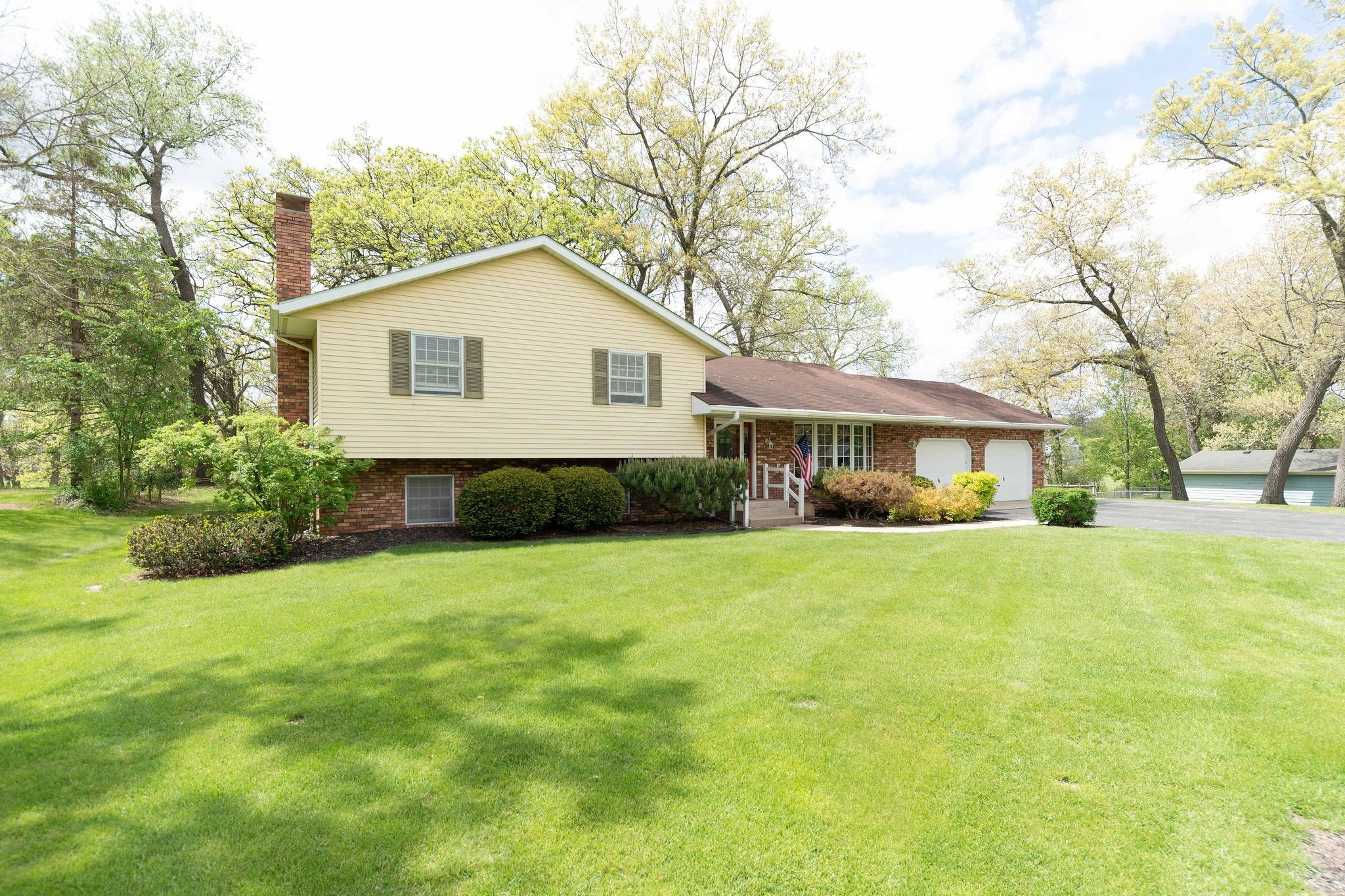 10594 Grover Oaks Road Roscoe, IL 61073 - Photo 6 of 50
