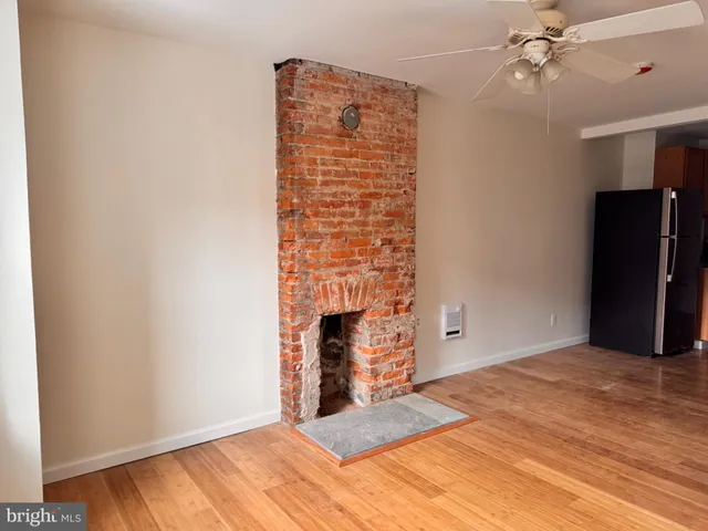 $1,500 | 113 West Girard Avenue, Philadelphia, PA 19123
