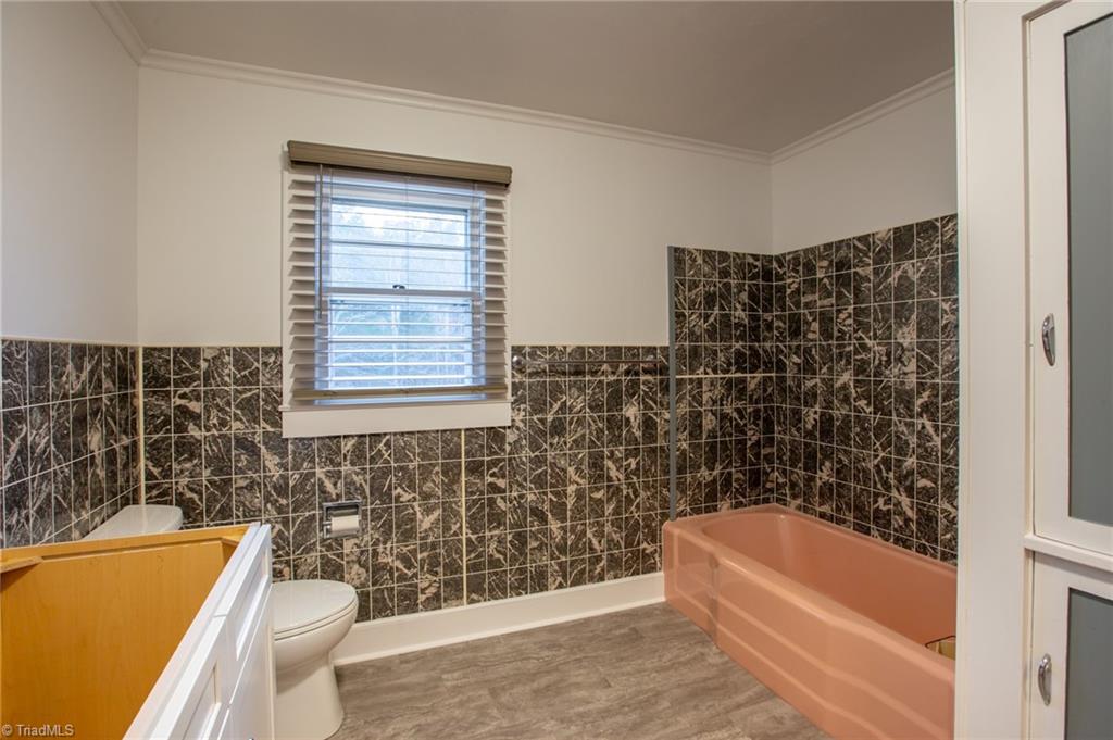 428 Crousetown Road Lexington, NC 27292 - Photo 20 of 27 Gallery Image 20