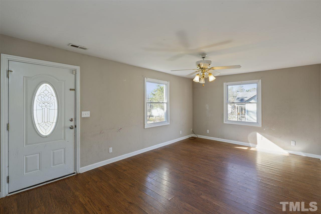 2129 Cheek Road Durham, NC 27704 - Photo 8 of 28