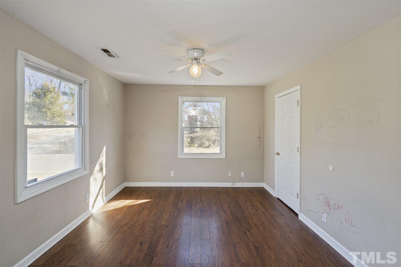 2129 Cheek Road Durham, NC 27704 - Photo 10 of 28