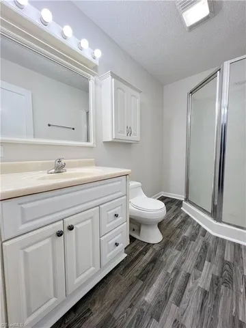 $1,275 | 1407 Oak Street, Greensboro, NC 27403