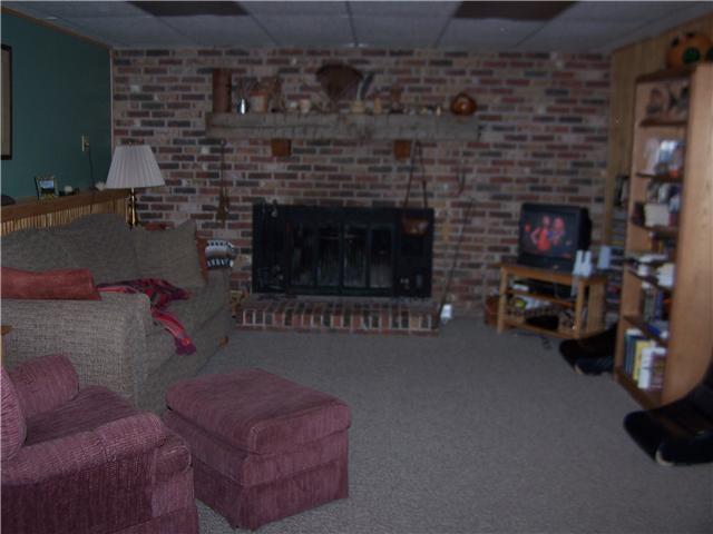 6042 Coxville Road Montezuma, IN 47862 - Photo 11 of 12 Gallery Image 11