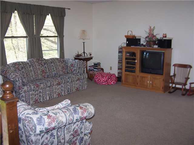 6042 Coxville Road Montezuma, IN 47862 - Photo 6 of 12 Gallery Image 6