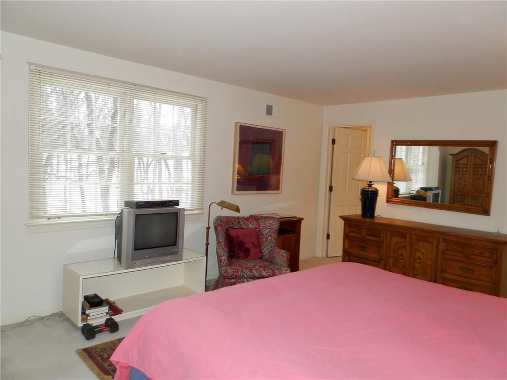 311 Wildberry Road Fox Chapel, PA 15238 - Photo 12 of 18 Gallery Image 12