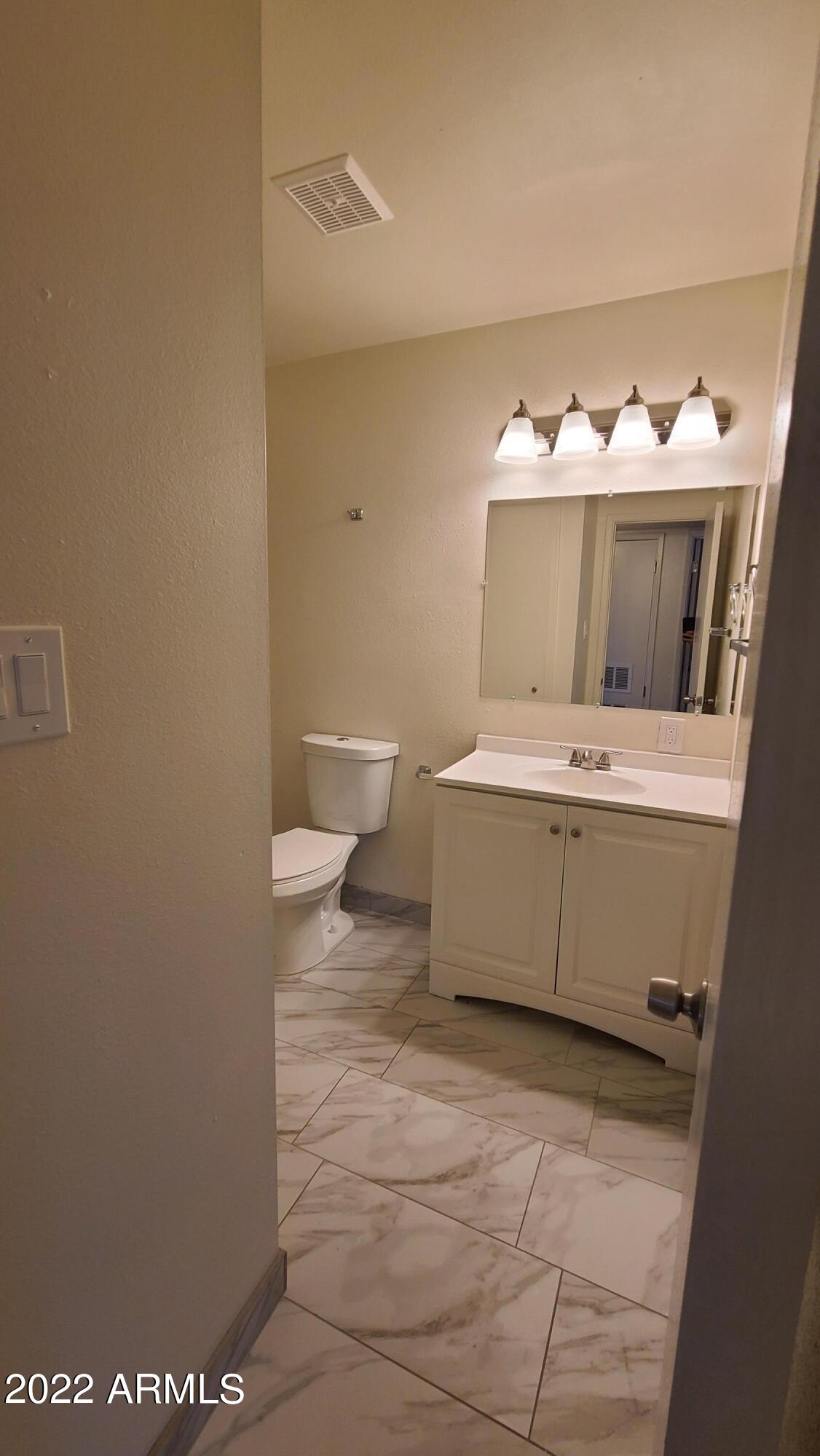 2043 West Pecan Road Phoenix, AZ 85041 - Photo 13 of 21 20220126_153032
