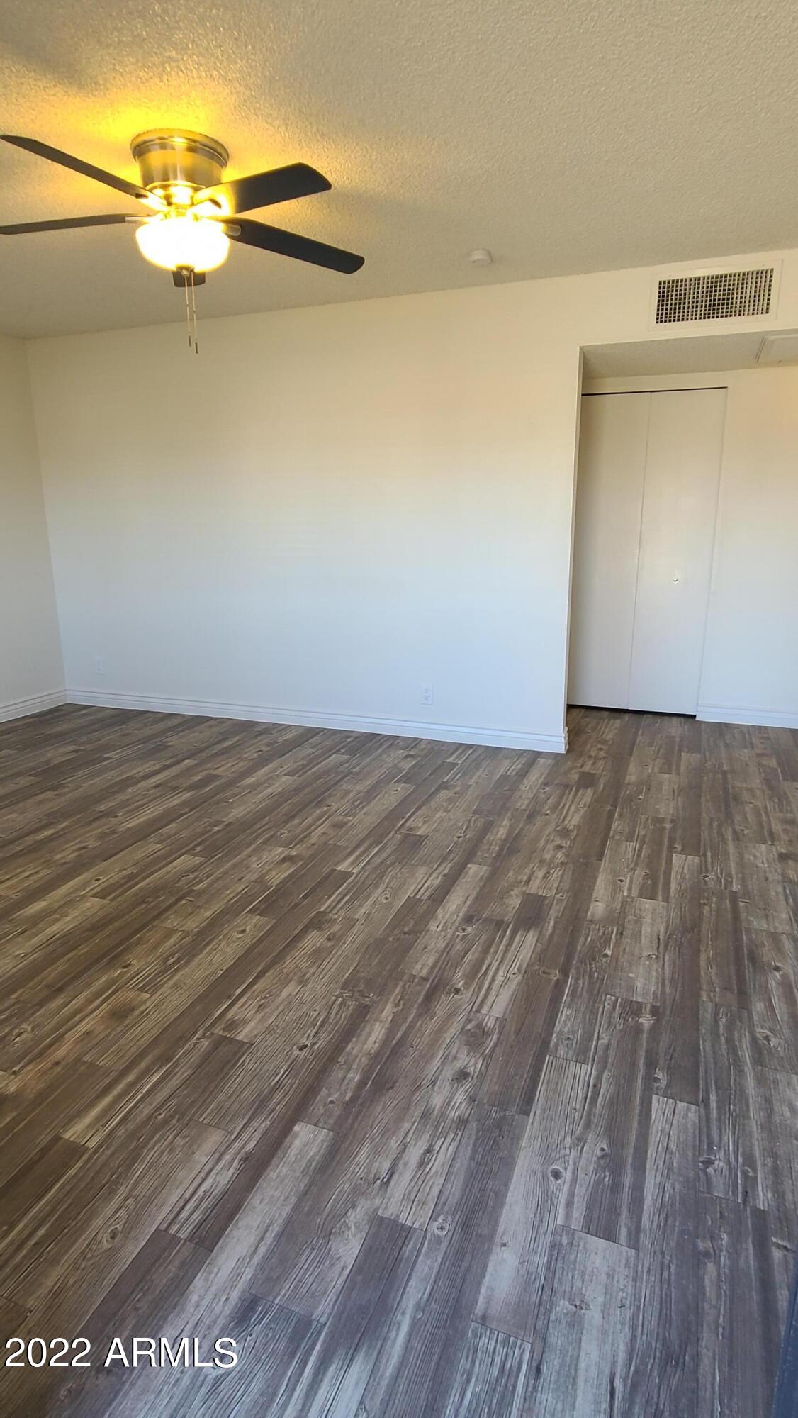 2043 West Pecan Road Phoenix, AZ 85041 - Photo 3 of 21 20220126_152914