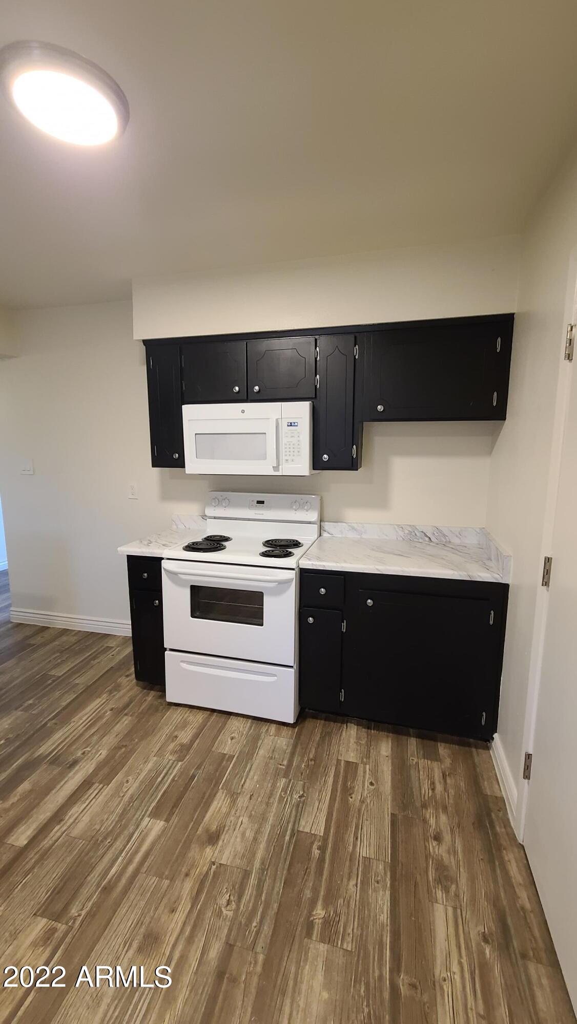 2043 West Pecan Road Phoenix, AZ 85041 - Photo 8 of 21 20220126_153004