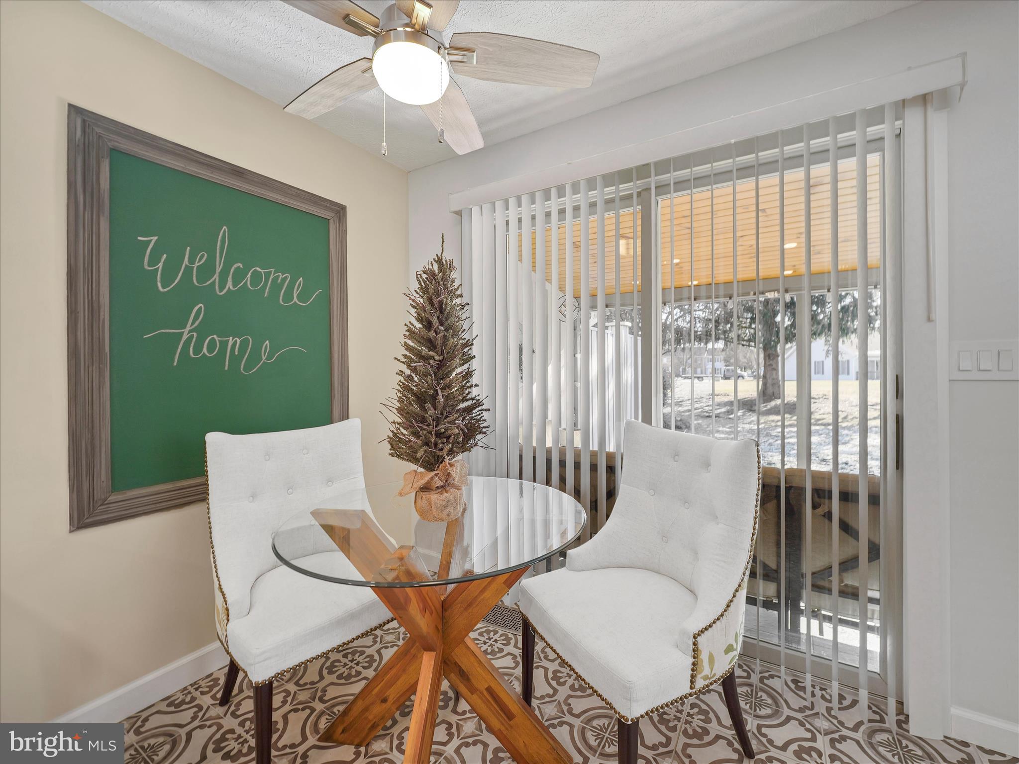 3522 Scotland Road Chambersburg, PA 17202 - Photo 15 of 32 Breakfast nook with sliders out to rear patio!