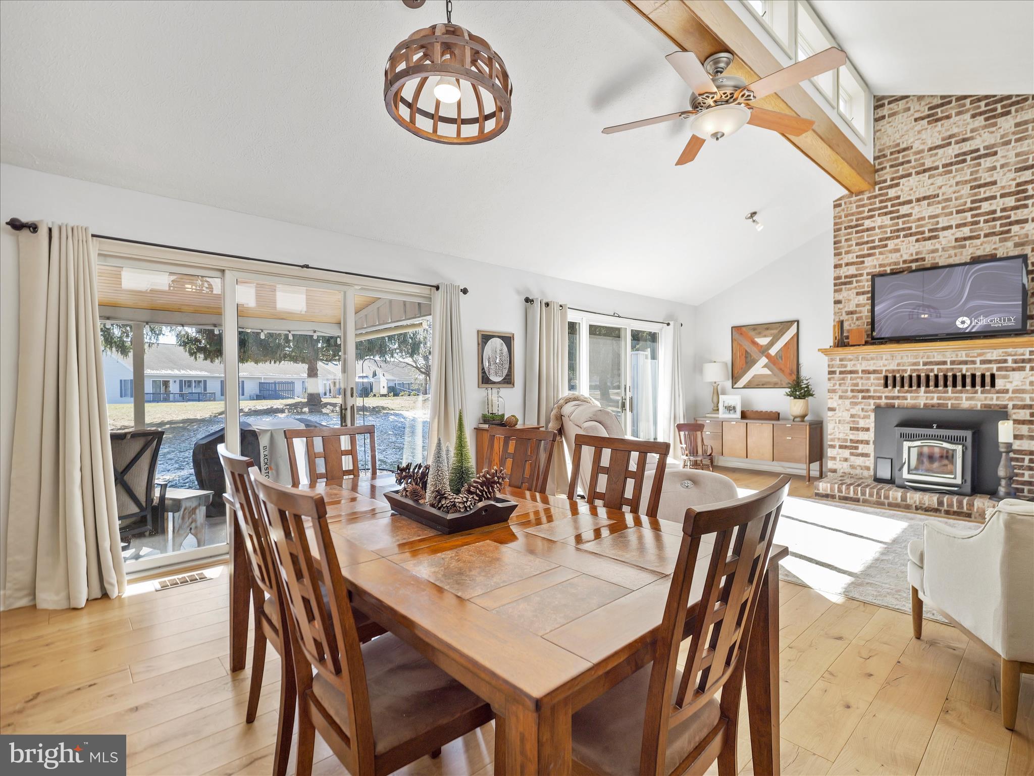 3522 Scotland Road Chambersburg, PA 17202 - Photo 9 of 32 Look at all the natural light!