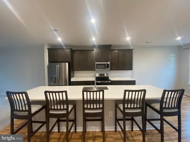 $3,450 | 43808 Middleway Terrace, Ashburn, VA 20147