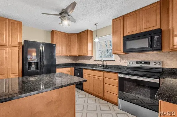 $315,000 | 5193 North Royale Drive, Imperial, MO 63052