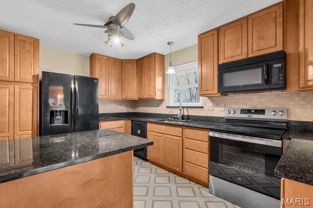 $315,000 | 5193 North Royale Drive, Imperial, MO 63052