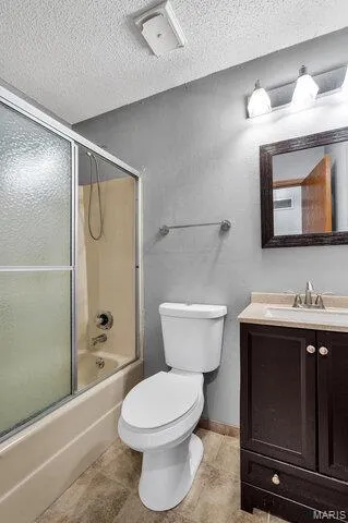 $315,000 | 5193 North Royale Drive, Imperial, MO 63052