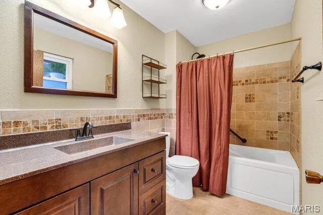 $315,000 | 5193 North Royale Drive, Imperial, MO 63052