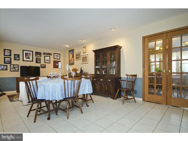 1060 Plowshare Road Blue Bell, PA 19422 - Photo 4 of 24 Living Room