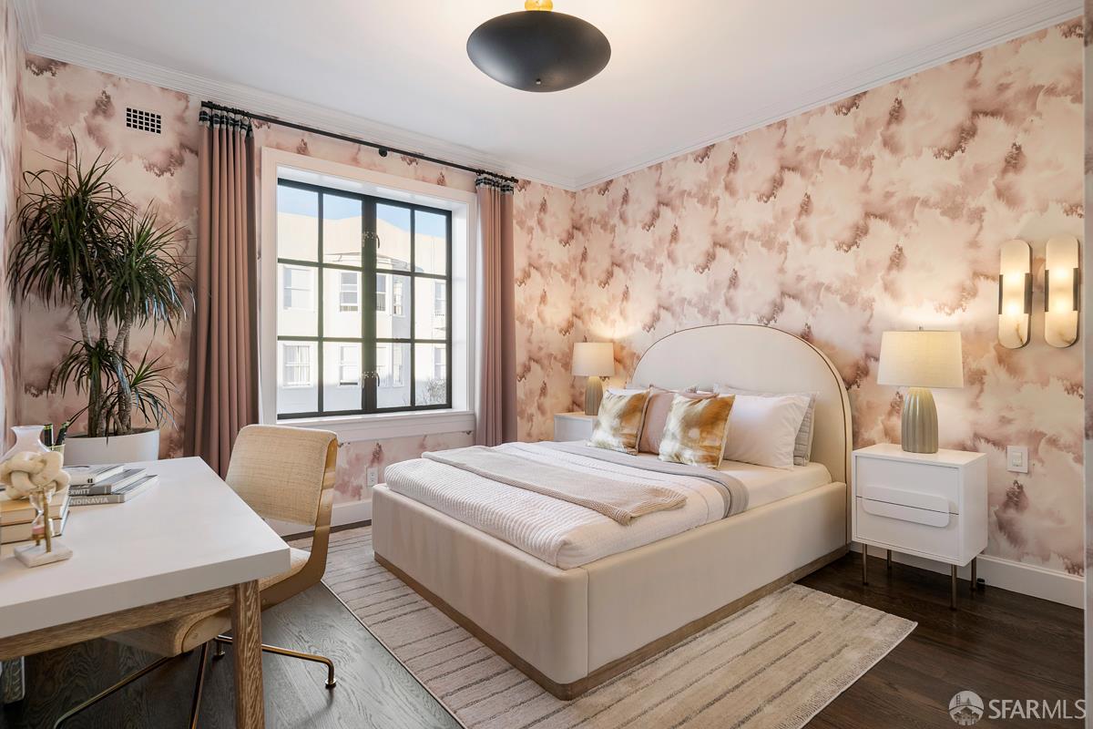 45 Capra Way San Francisco, CA 94123 - Photo 17 of 25 a bedroom with a bed and a table