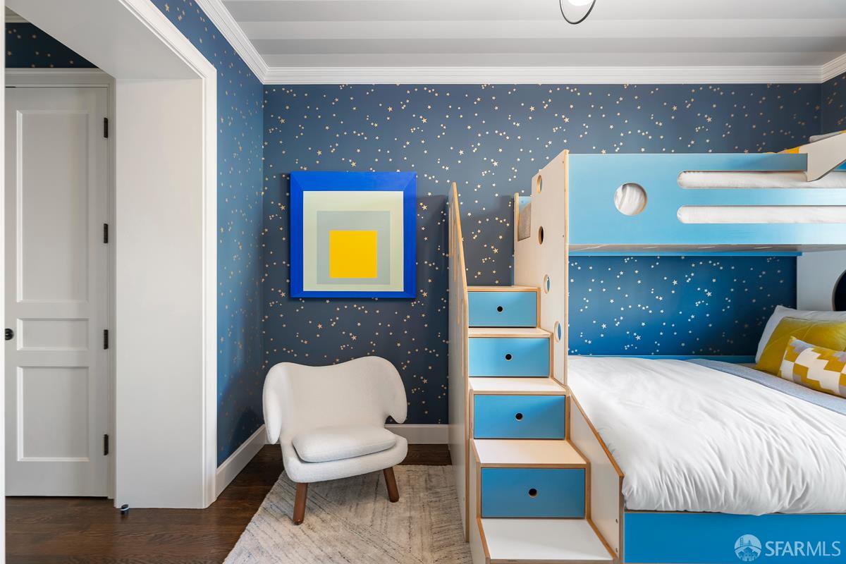 45 Capra Way San Francisco, CA 94123 - Photo 20 of 25 a bathroom with a toilet and a shower