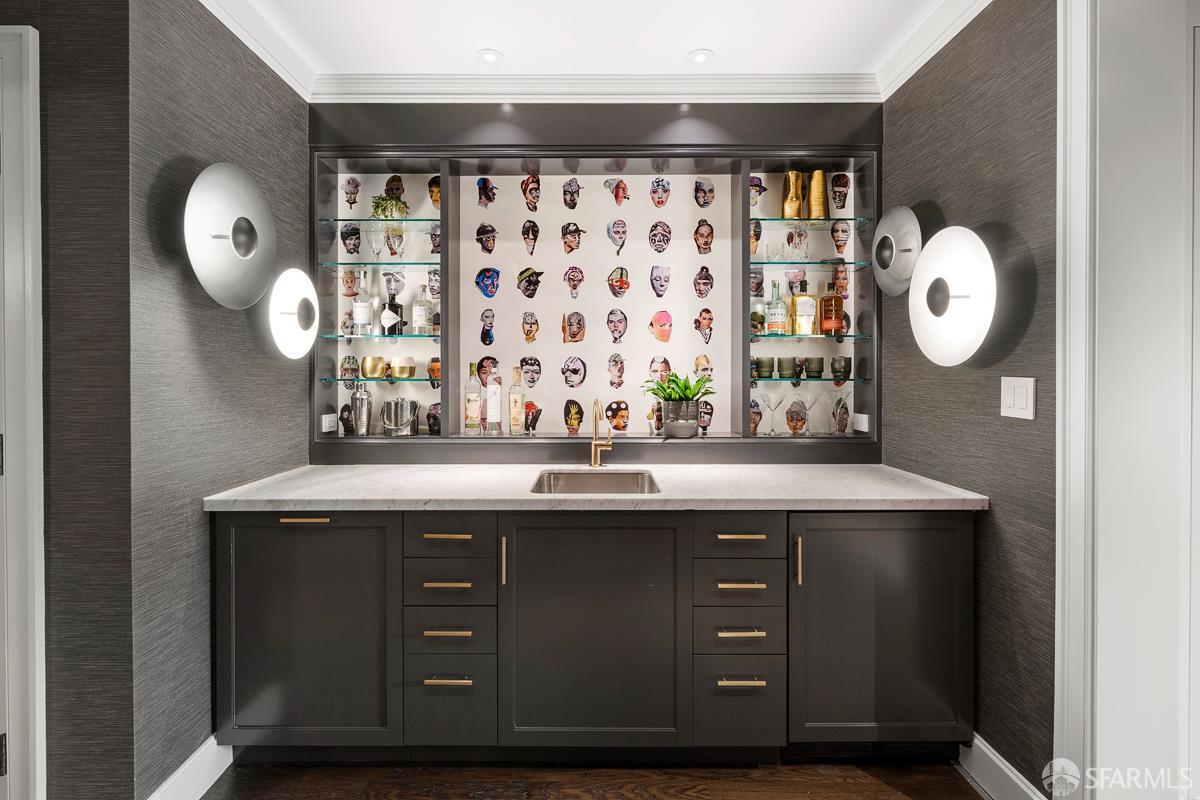45 Capra Way San Francisco, CA 94123 - Photo 22 of 25 a kitchen with a sink and a mirror
