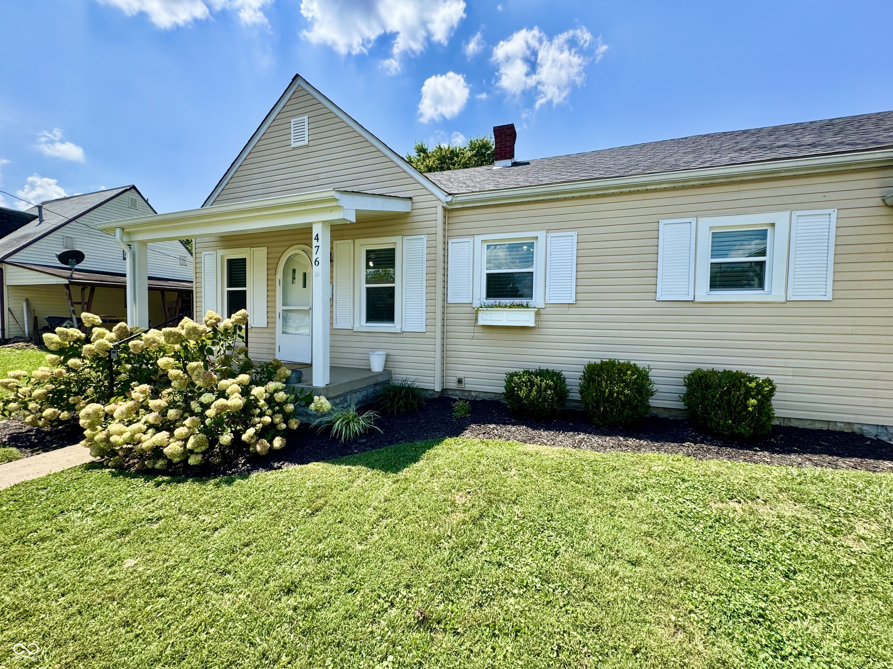 476 North Meridian Street Scottsburg, IN 47170 - Photo 2 of 21