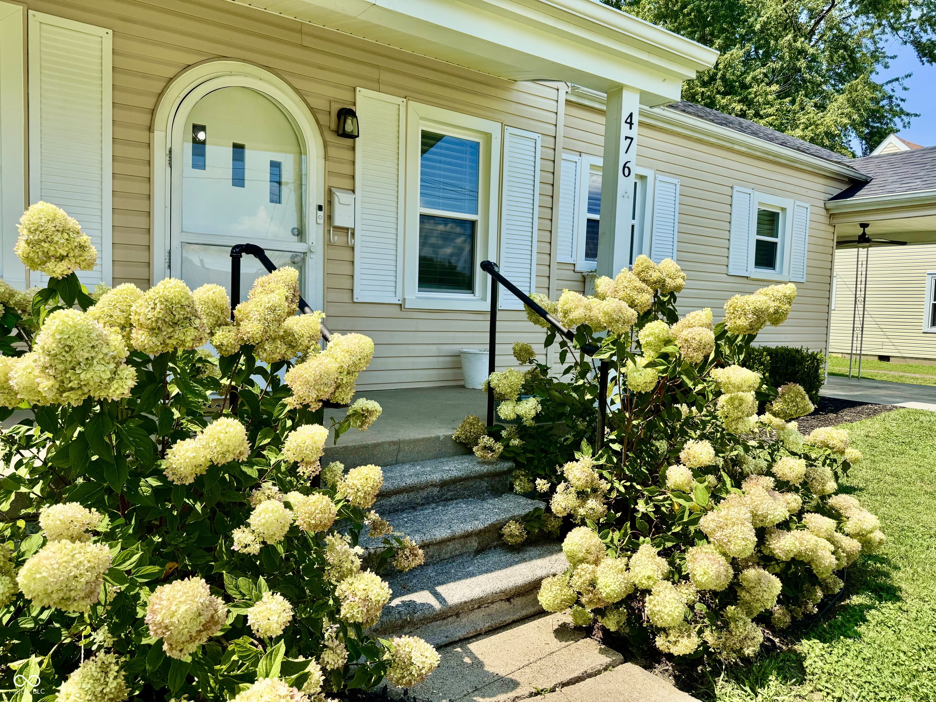 476 North Meridian Street Scottsburg, IN 47170 - Photo 3 of 21