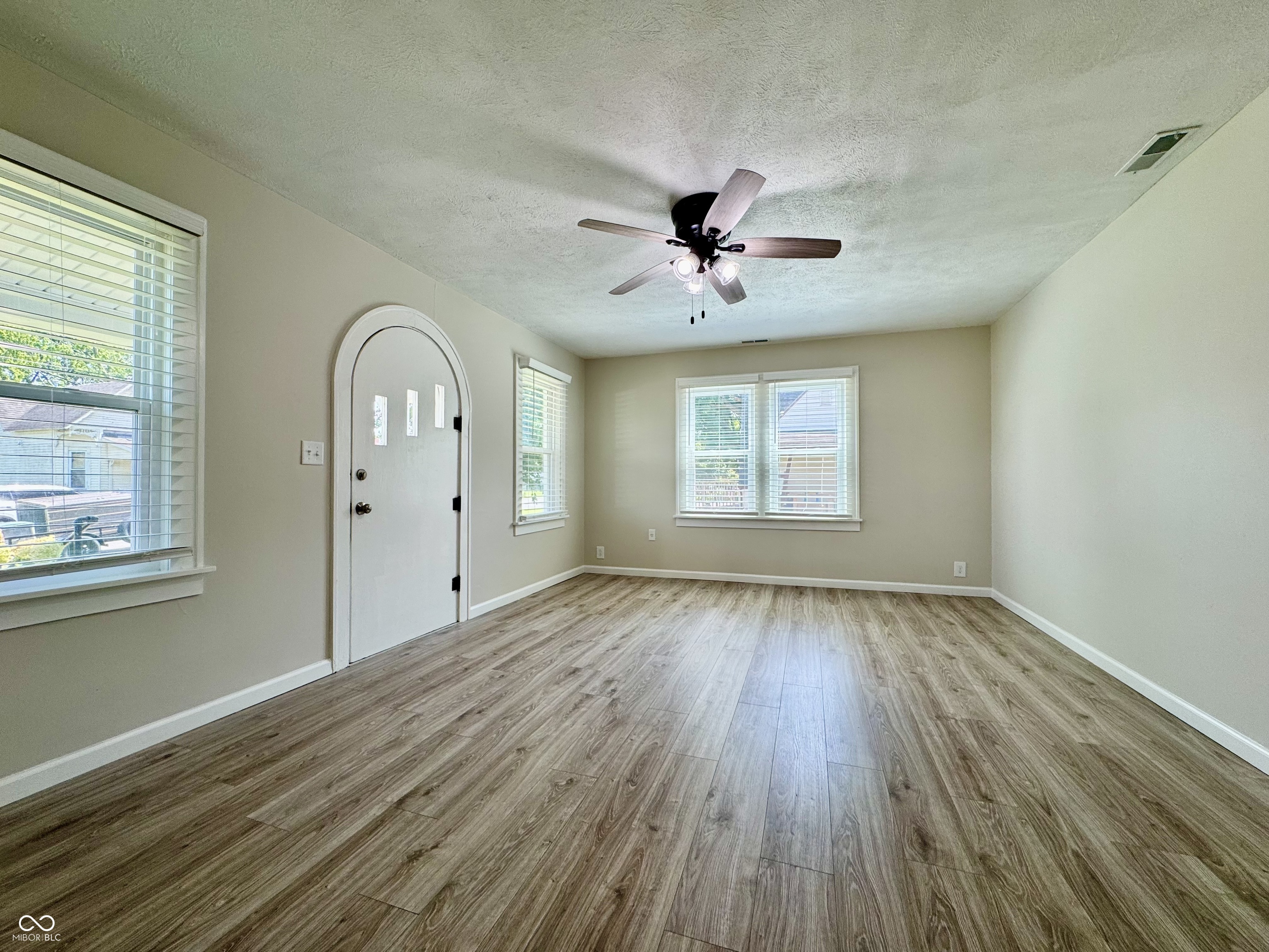 476 North Meridian Street Scottsburg, IN 47170 - Photo 5 of 21