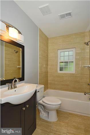 8408 Galveston Road Silver Spring, MD 20910 - Photo 11 of 14 Bath