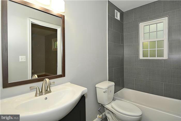 8408 Galveston Road Silver Spring, MD 20910 - Photo 7 of 14 Bath