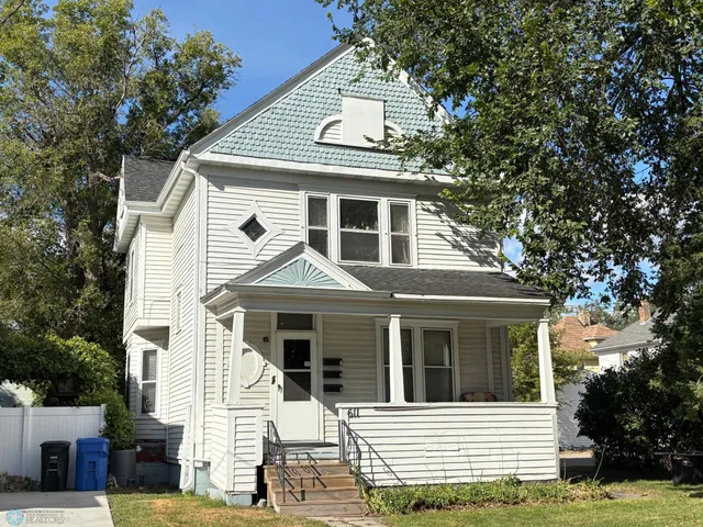 $289,000 | 611 9th Avenue North, Fargo, ND 58102