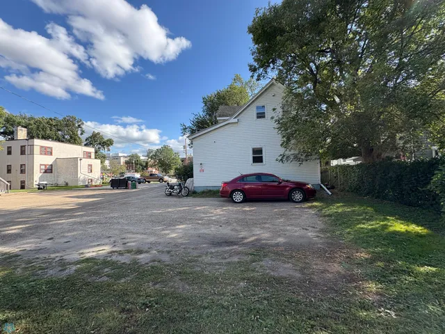 $289,000 | 611 9th Avenue North, Fargo, ND 58102