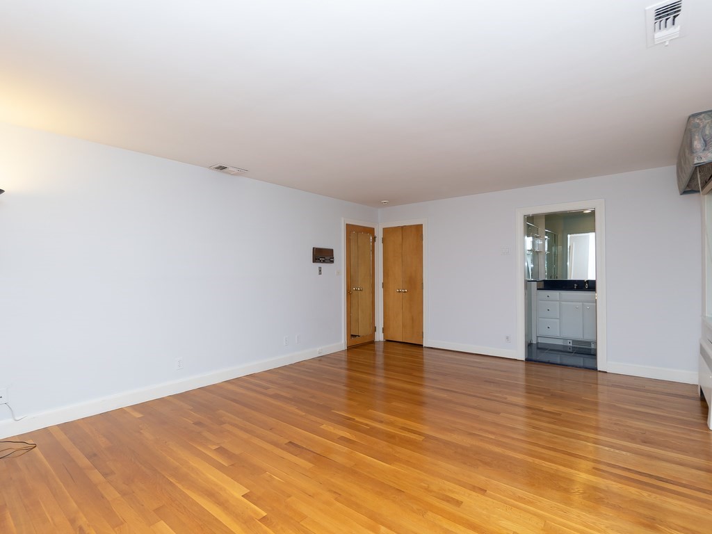 103 Rosalie Road Newton, MA 02459 - Photo 19 of 37