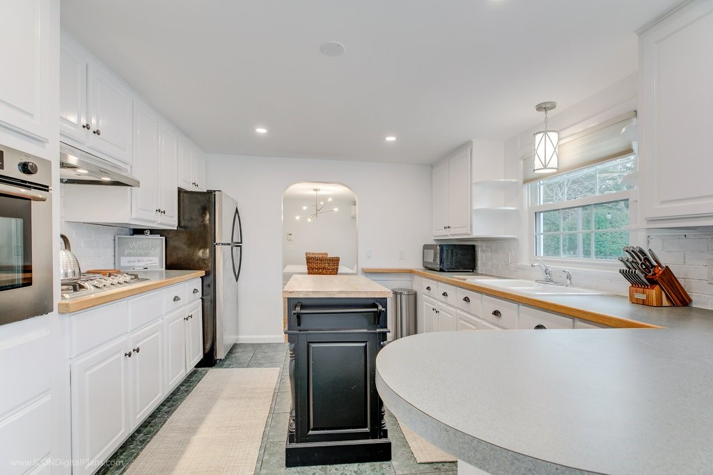 569 Turner Road Middletown, RI 02842 - Photo 14 of 50