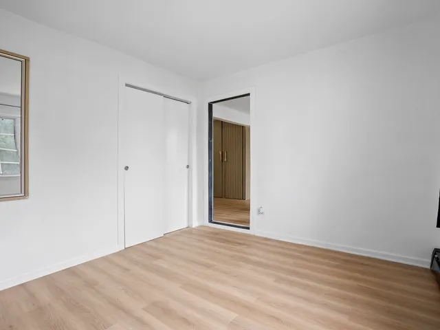 $79,900 | 17963 Amherst Court, Unit 102, Country Club Hills, IL 60478