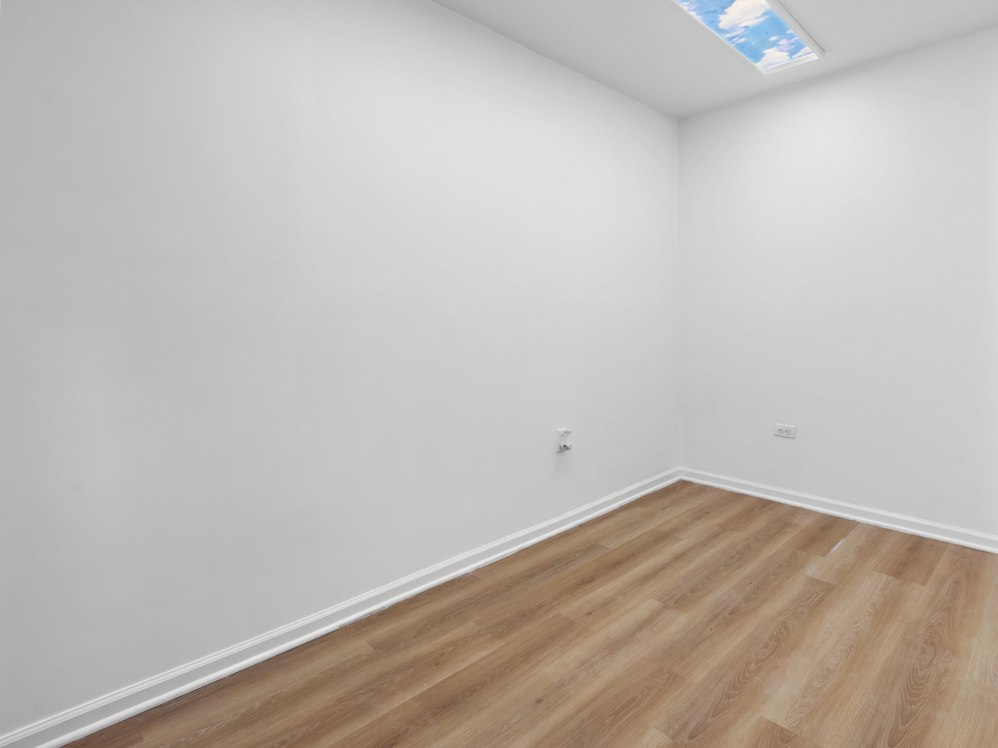 17963 Amherst Court, Unit 102 Country Club Hills, IL 60478 - Photo 9 of 11 a view of an empty room