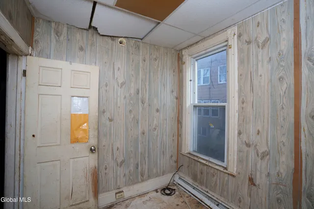 $89,900 | 189 Elk Street, Albany, NY 12210