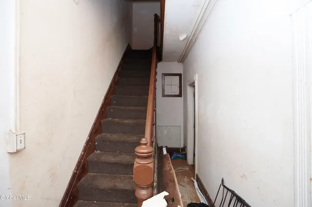 $89,900 | 189 Elk Street, Albany, NY 12210