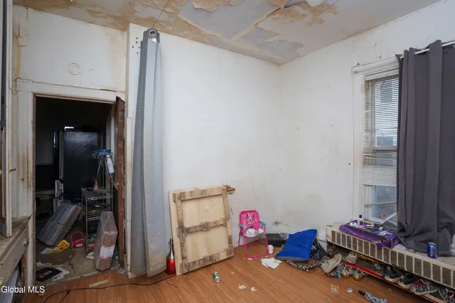 $89,900 | 189 Elk Street, Albany, NY 12210