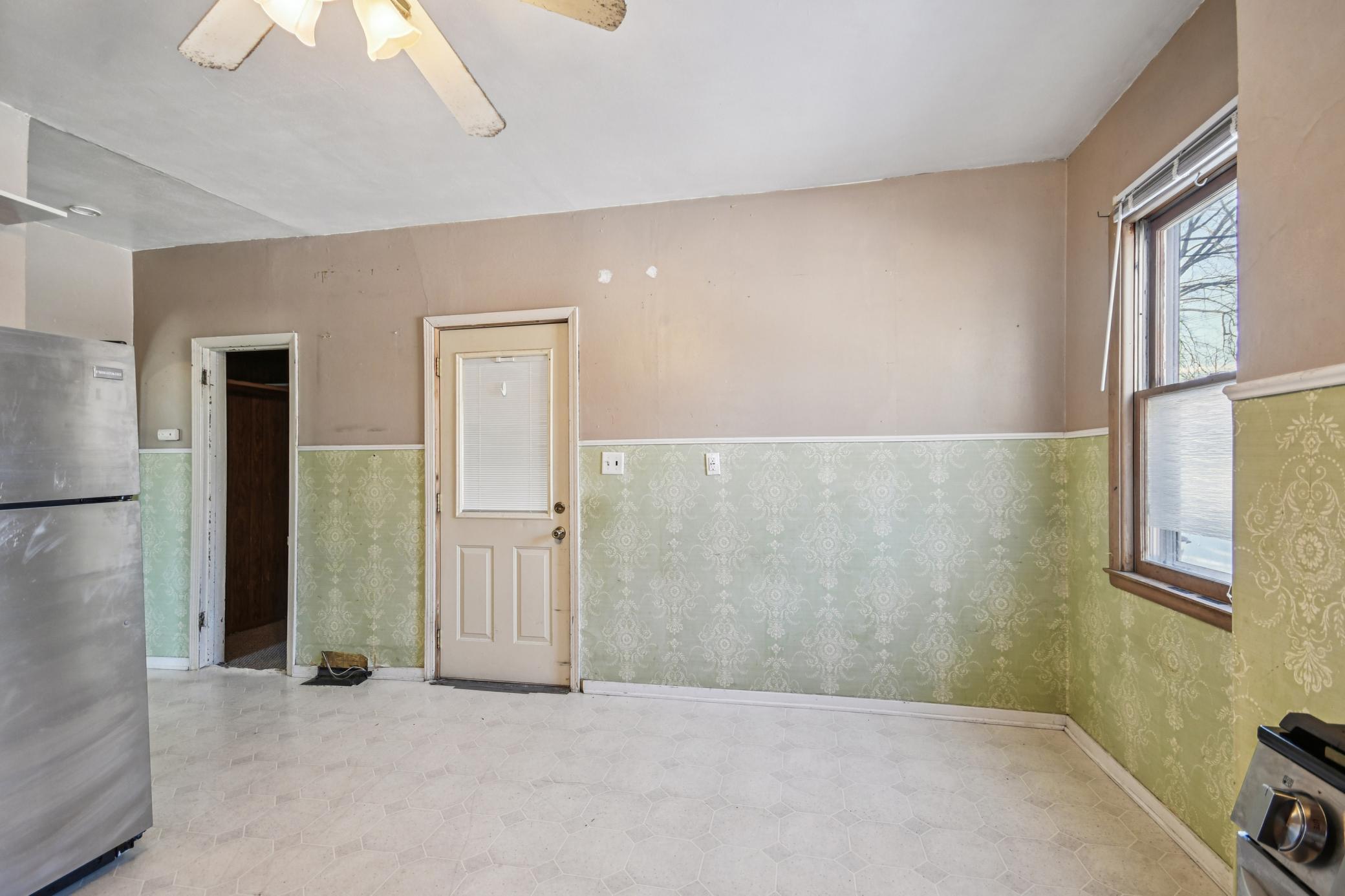 1417 Marion Street St. Paul, MN 55117 - Photo 13 of 46