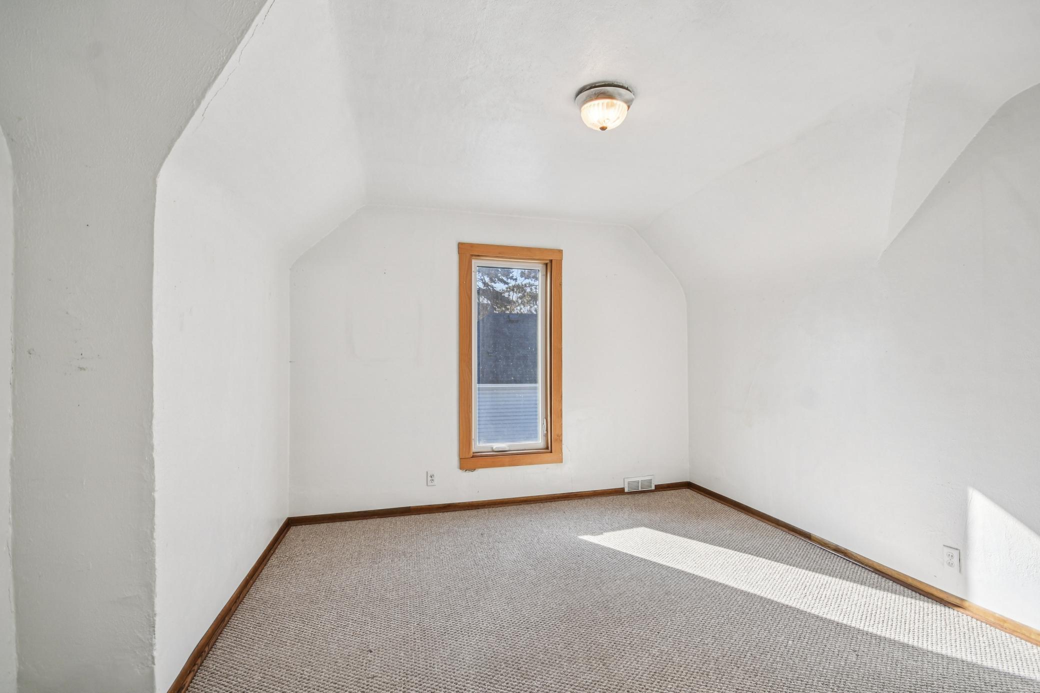 1417 Marion Street St. Paul, MN 55117 - Photo 21 of 46