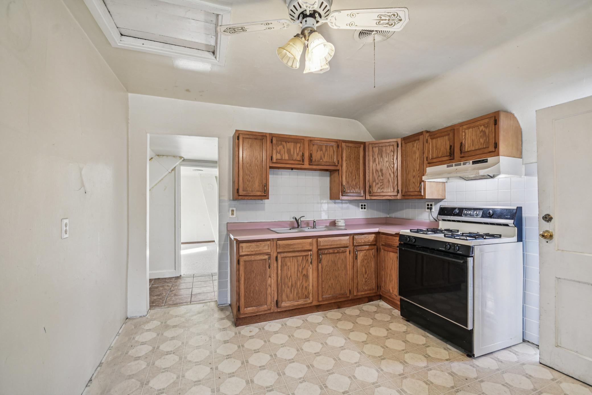 1417 Marion Street St. Paul, MN 55117 - Photo 9 of 46