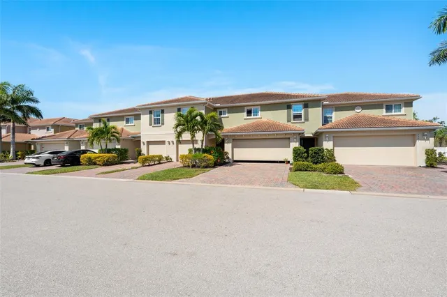 $270,000 | 3725 Crofton Court, Fort Myers, FL 33916