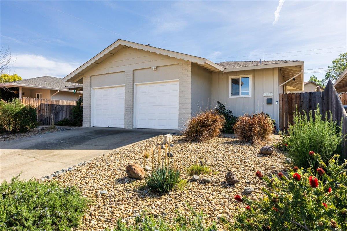 6008 Rye Way Carmichael, CA 95608 - Photo 1 of 20