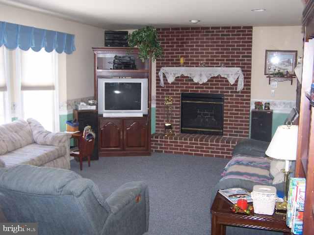 1348 Spring House Road Middletown, PA 17057 - Photo 4 of 9 Gallery Image 4