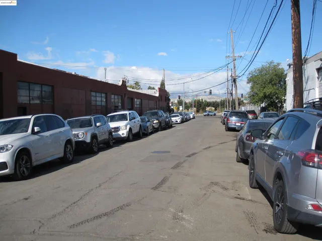 $569,000 | 2754 East 7th Street, Oakland, CA 94601