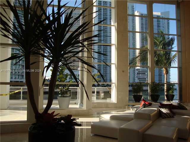 901 Brickell Key Boulevard, Unit 1701 Miami, FL 33131 - Photo 5 of 15 Exterior Front