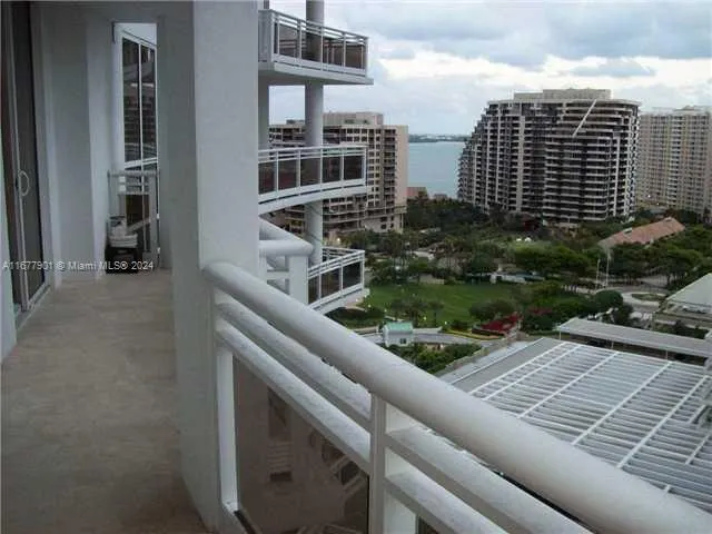 $669,900 | 901 Brickell Key Boulevard, Unit 1701, Miami, FL 33131