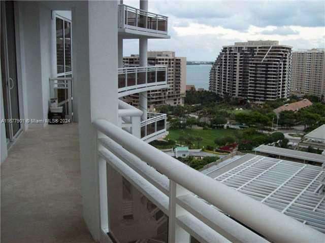 901 Brickell Key Boulevard, Unit 1701 Miami, FL 33131 - Photo 7 of 15 Exterior Front
